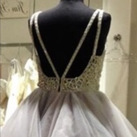 Hayley Paige Dori Wedding Dress.Never worn/altered - Picture 10 of 10